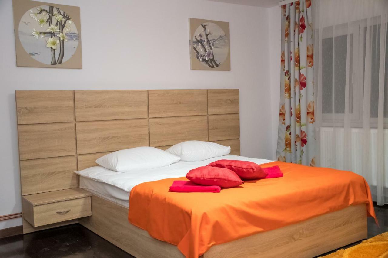 Vila Club Dioda Cicanesti Luaran gambar