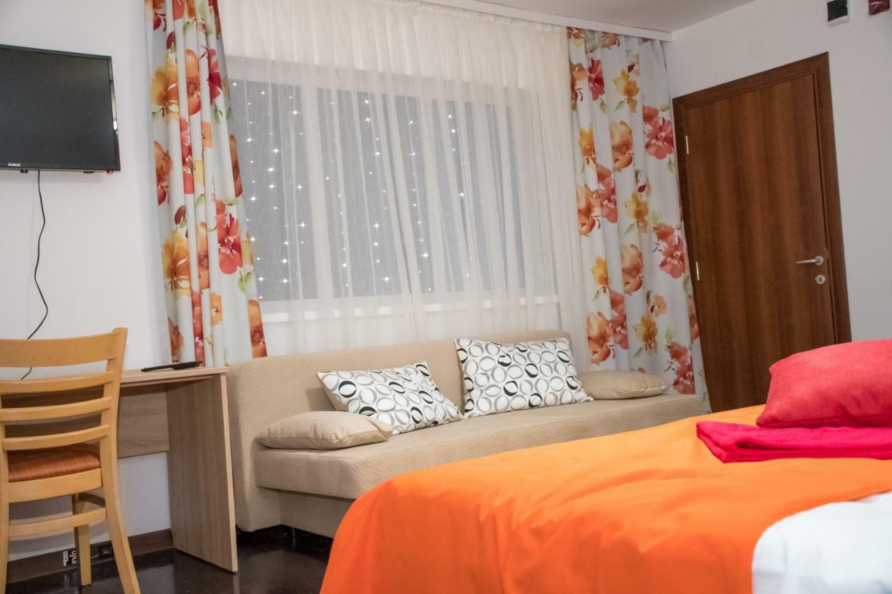 Vila Club Dioda Cicanesti Luaran gambar